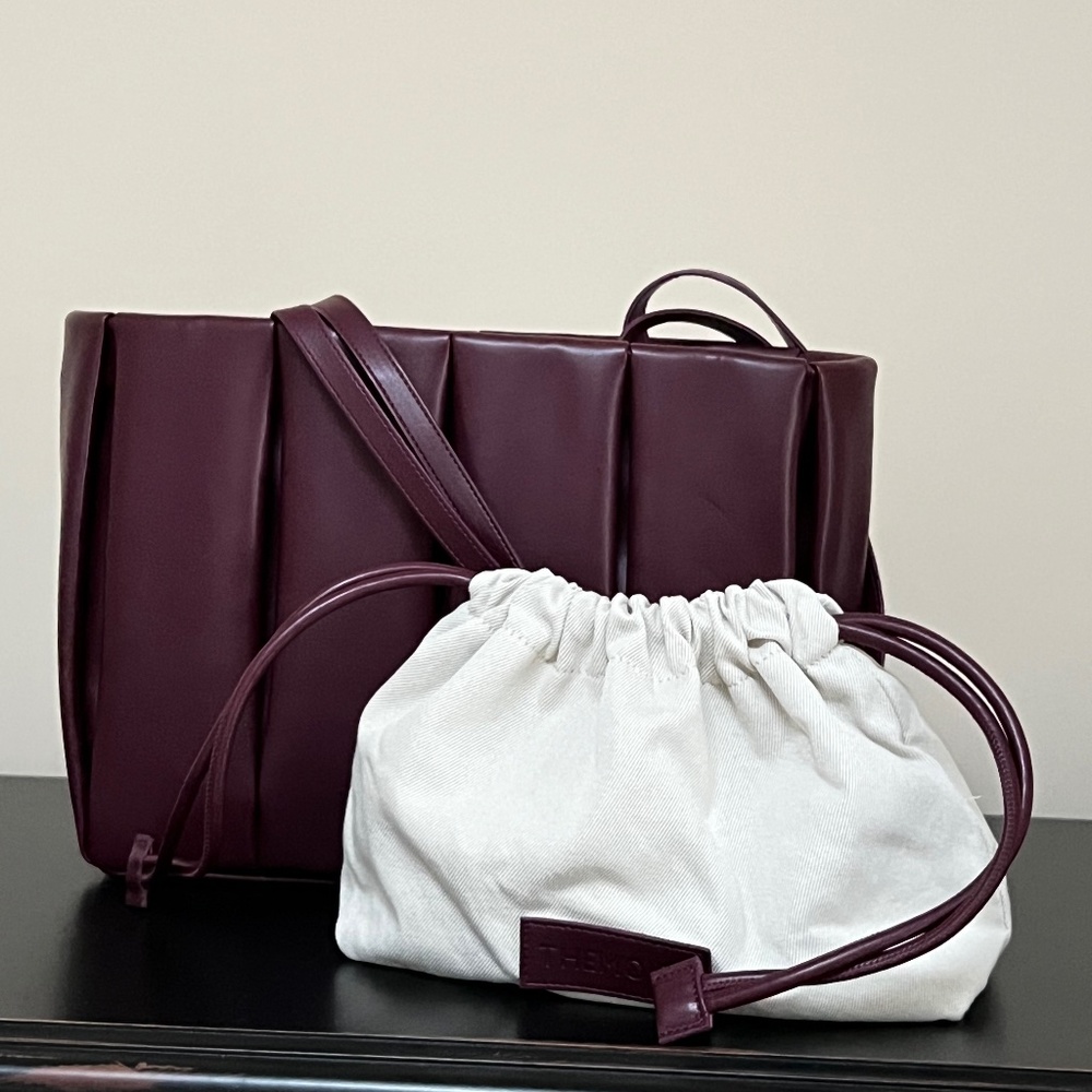Themoire Kore Vegan Nappa Leather Quilted Tote